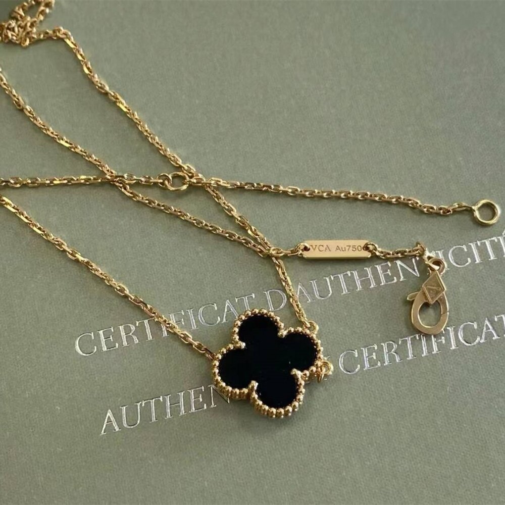 Van Cleef & Arpels Mother-of-Pearl and Gold Alhambra Necklace - Picture 4 of 5